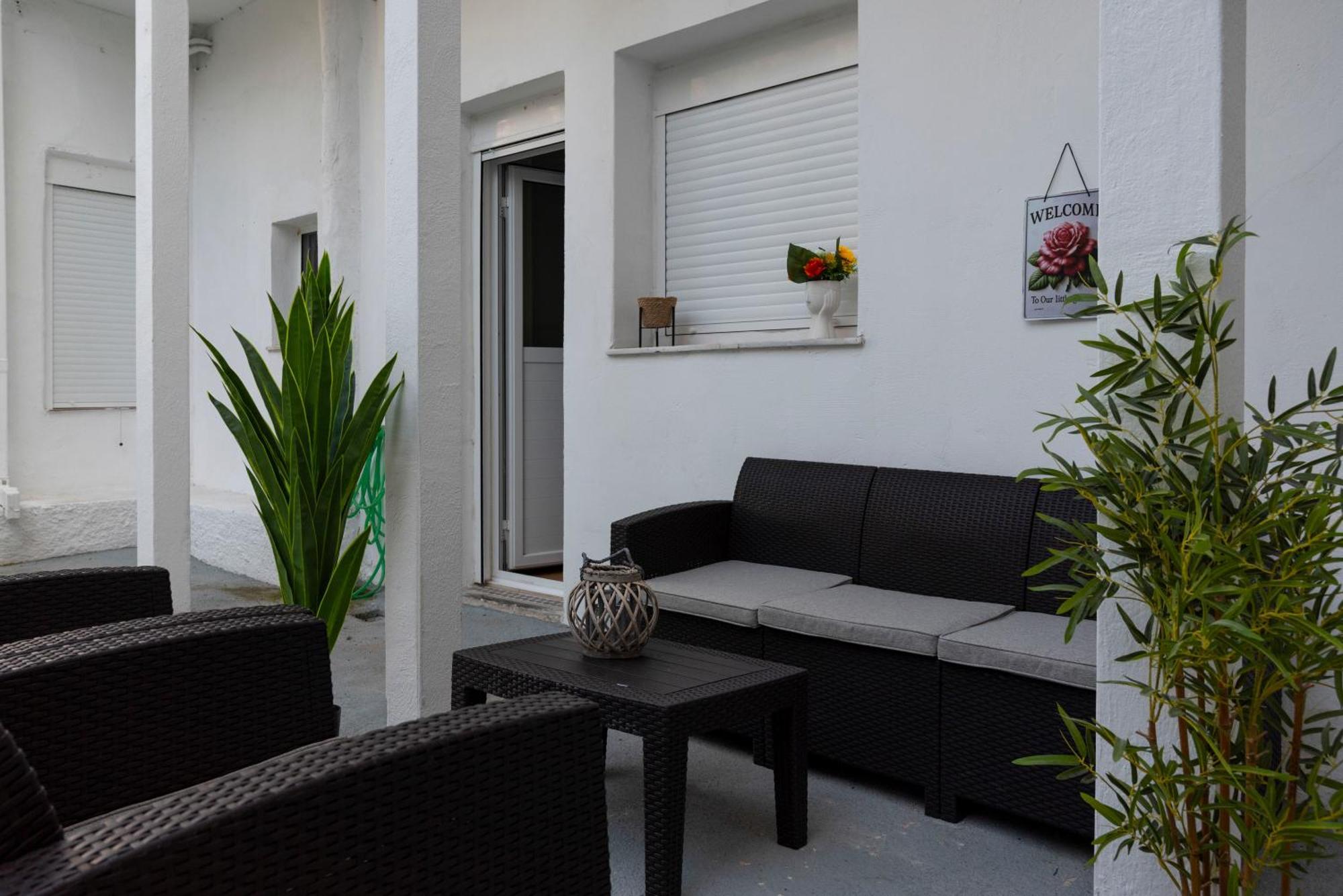 Thissio Getaway 2Ba Next To Athens Ancient Market Exterior foto