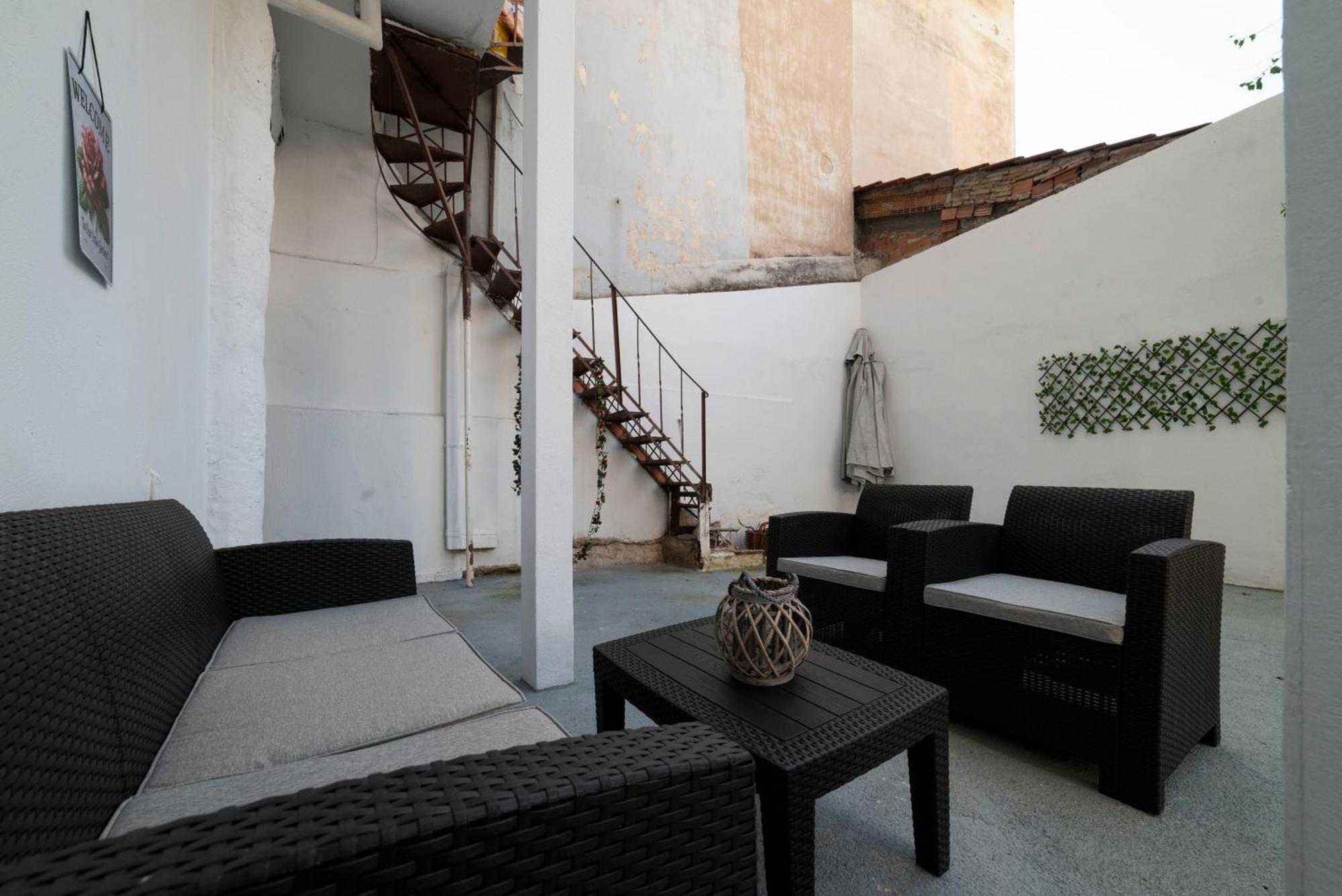 Thissio Getaway 2Ba Next To Athens Ancient Market Exterior foto